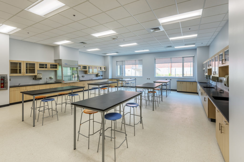 Asheville Middle School Science Lab - Barnhill Contracting Company